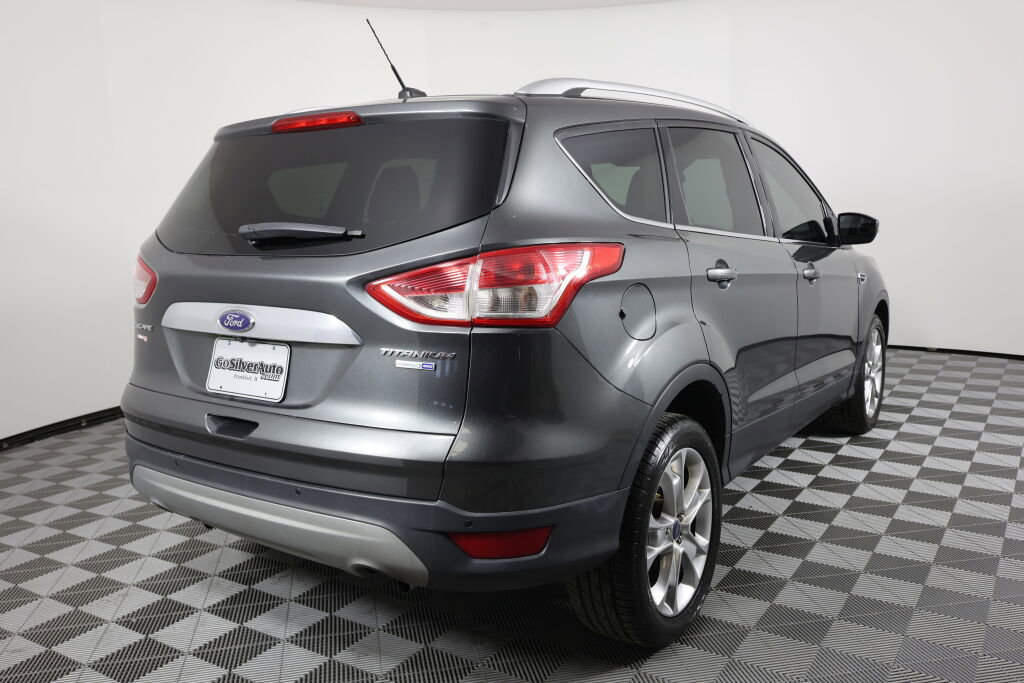 Used 2016 Ford Escape Titanium image 3