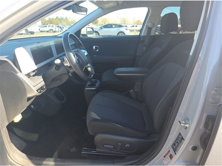 Used 2024 Hyundai Ioniq 5 SE image 2