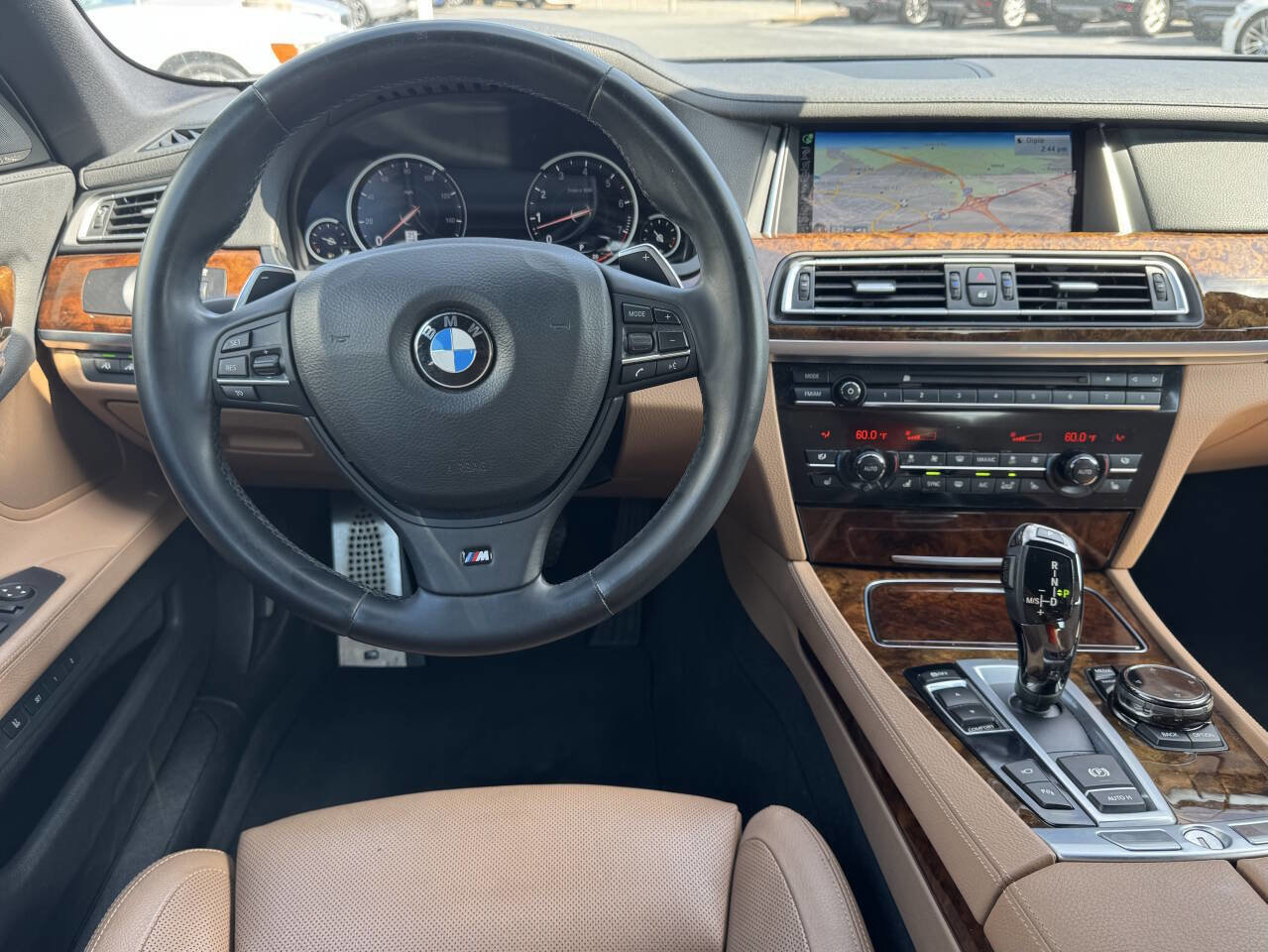 Used 2015 BMW 740i image 10