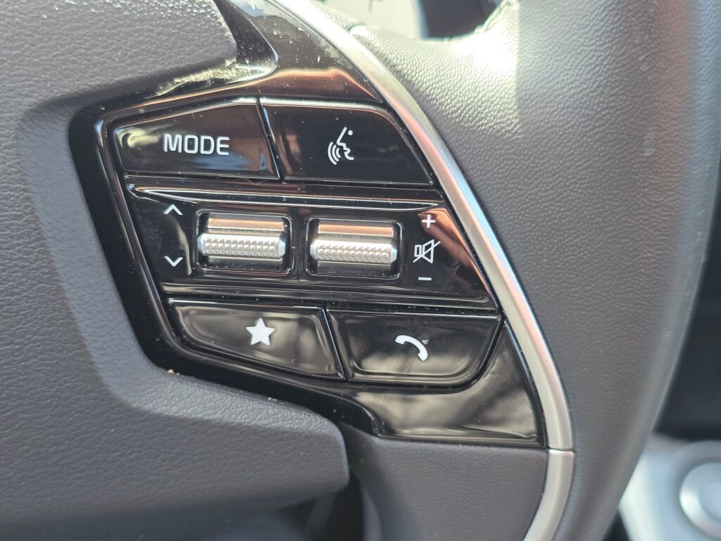 Used 2024 Kia Niro EX Touring image 38
