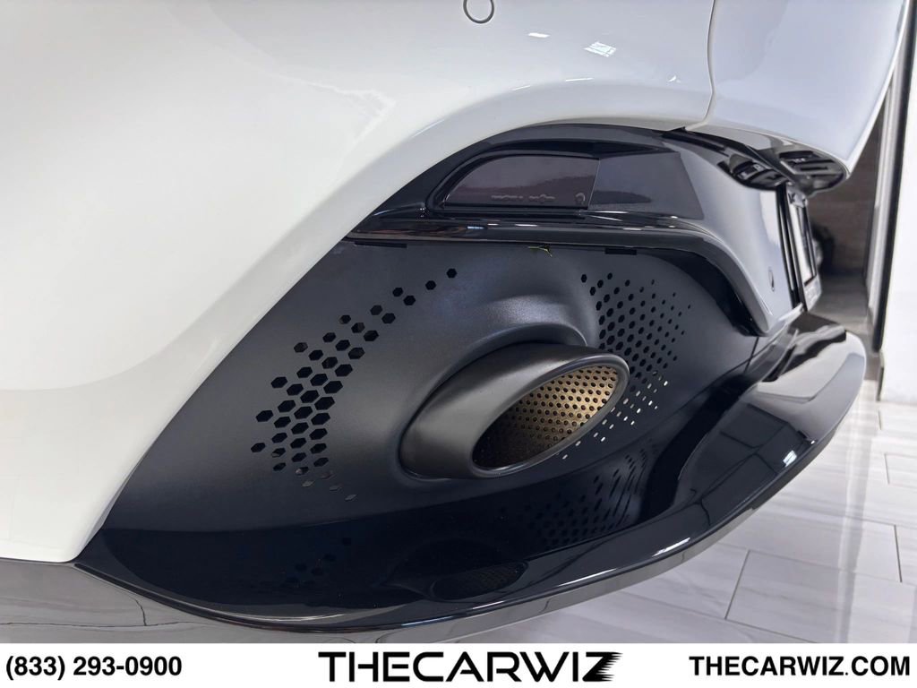 Used 2021 Aston Martin DBX AWD/4WD image 24