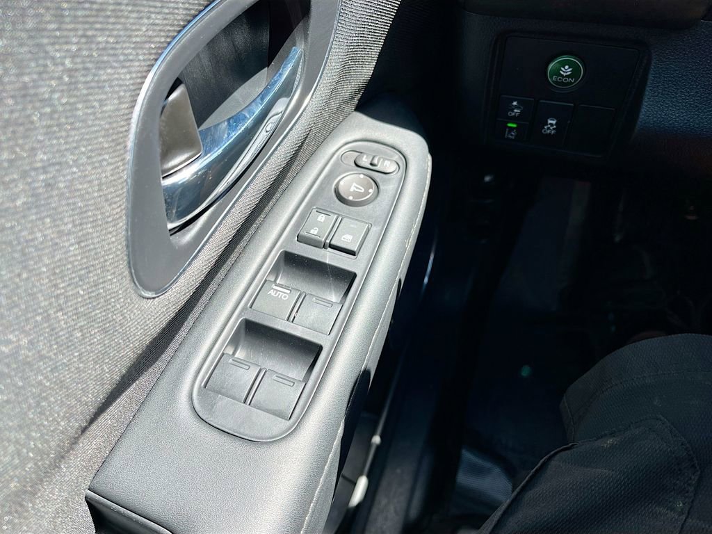 Used 2022 Honda HR-V EX image 17