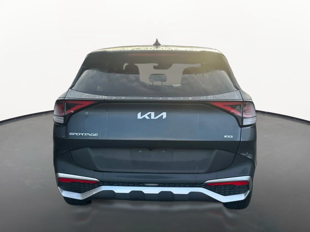 Used 2023 Kia Sportage LX AWD/4WD image 4