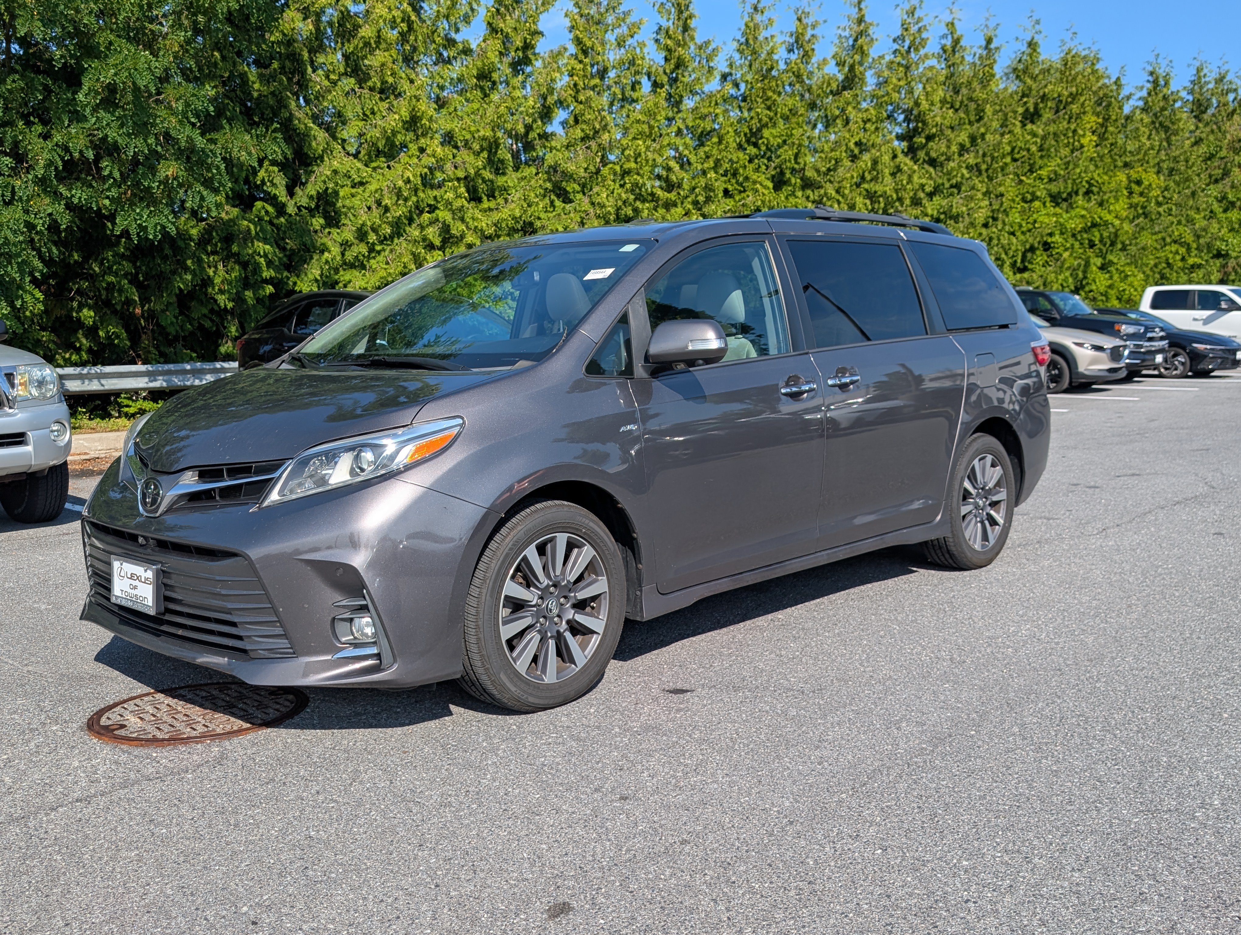 Used 2019 Toyota Sienna Limited Premium AWD/4WD image 7