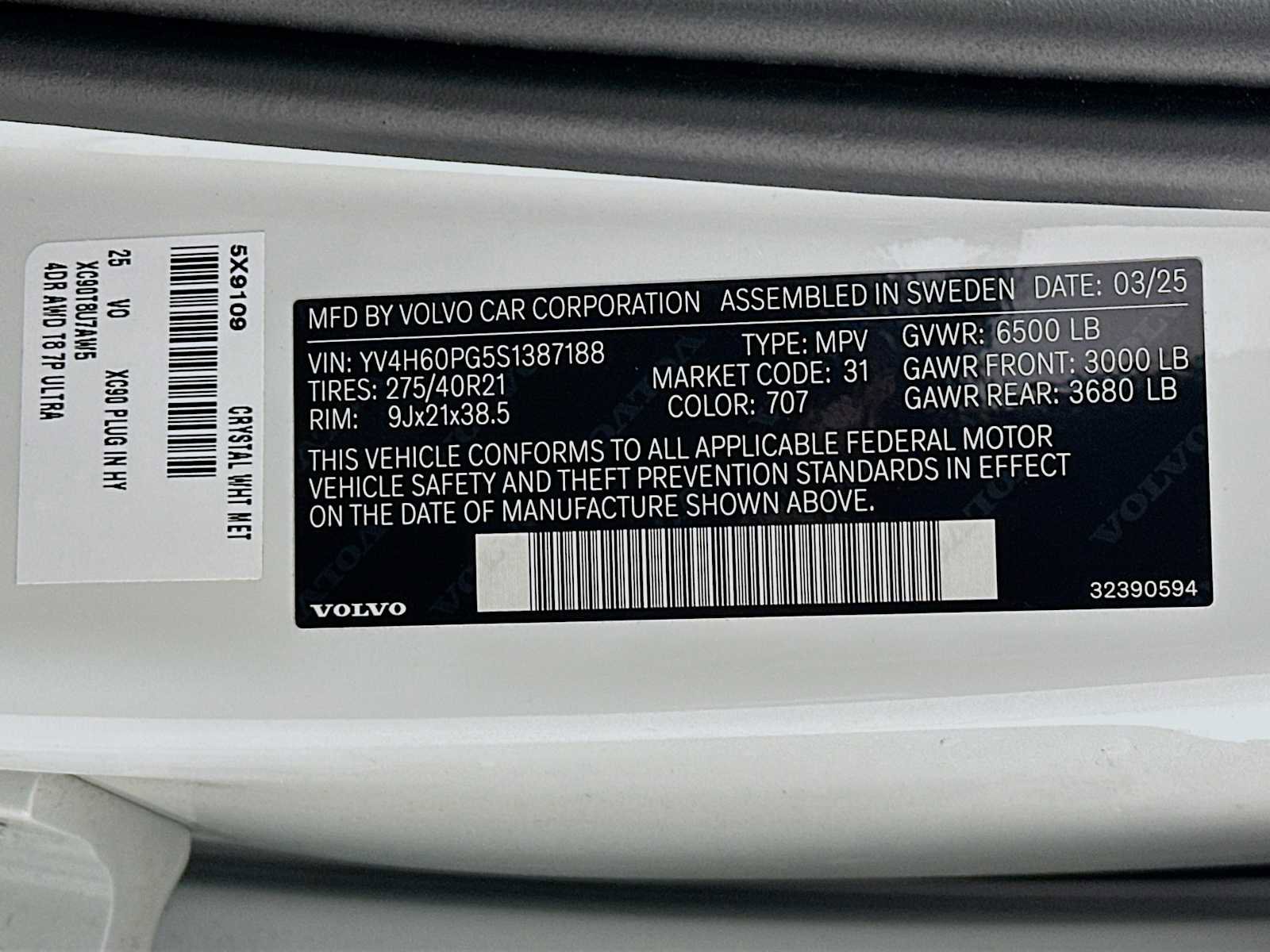 Used 2025 Volvo XC90 T8 Ultra w/ Protection Package Premier image 31