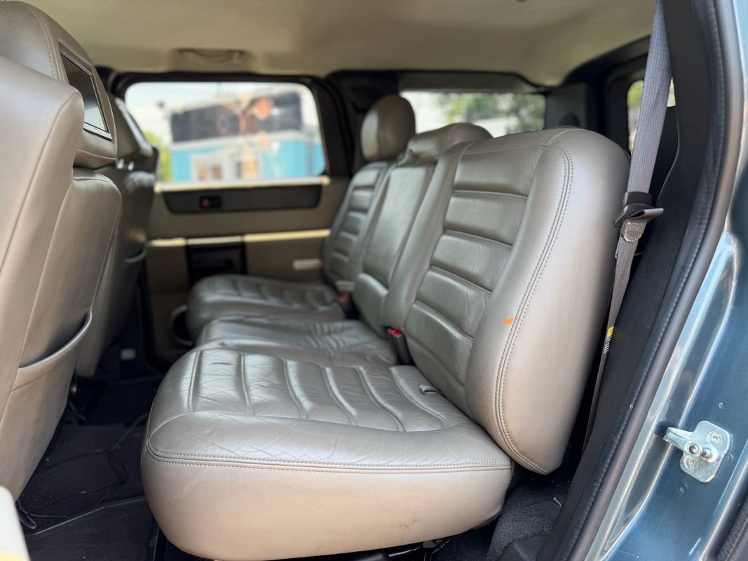 Used 2005 HUMMER H2 w/ Preferred Equipment Group AWD/4WD image 8