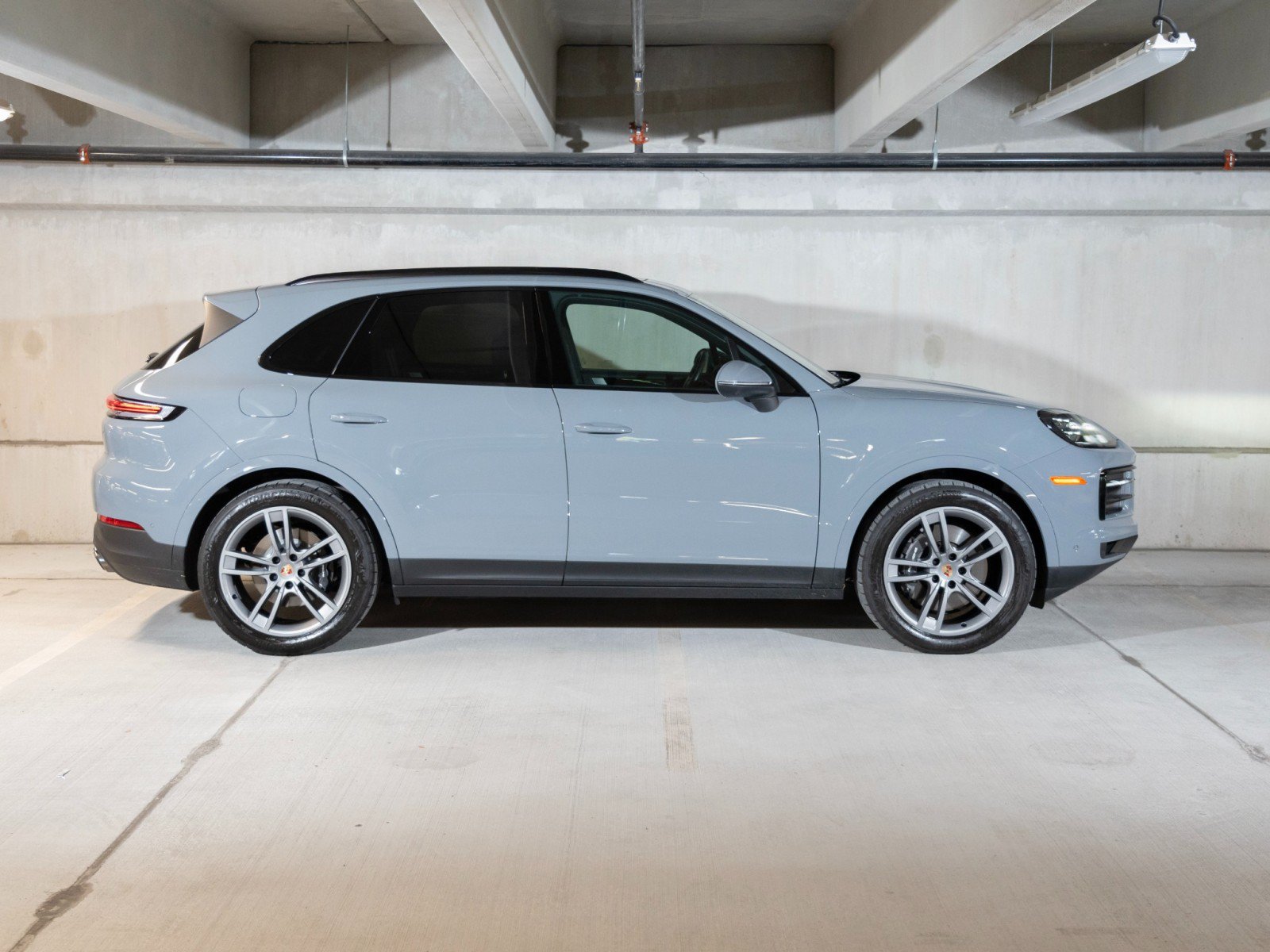 Used 2026 Porsche Cayenne AWD/4WD image 8