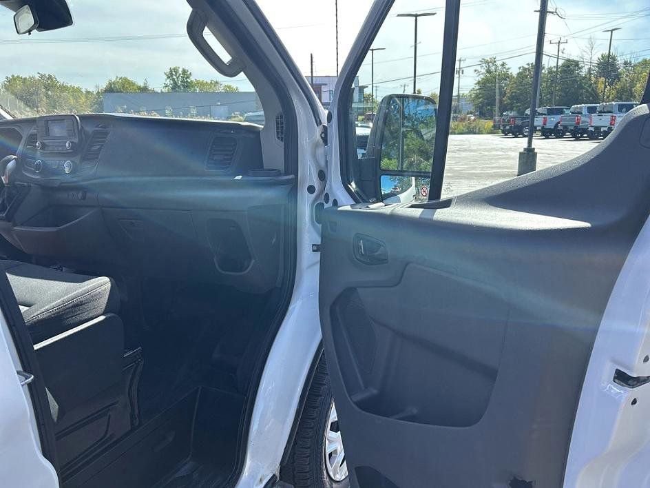 Used 2023 Ford Transit 250 Low Roof w/ Exterior Upgrade Package image 25
