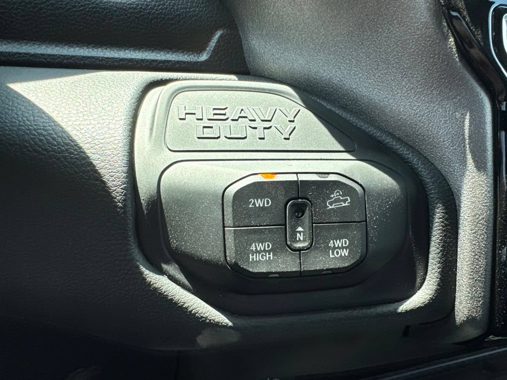 New 2026 RAM 2500 Warlock AWD/4WD image 14