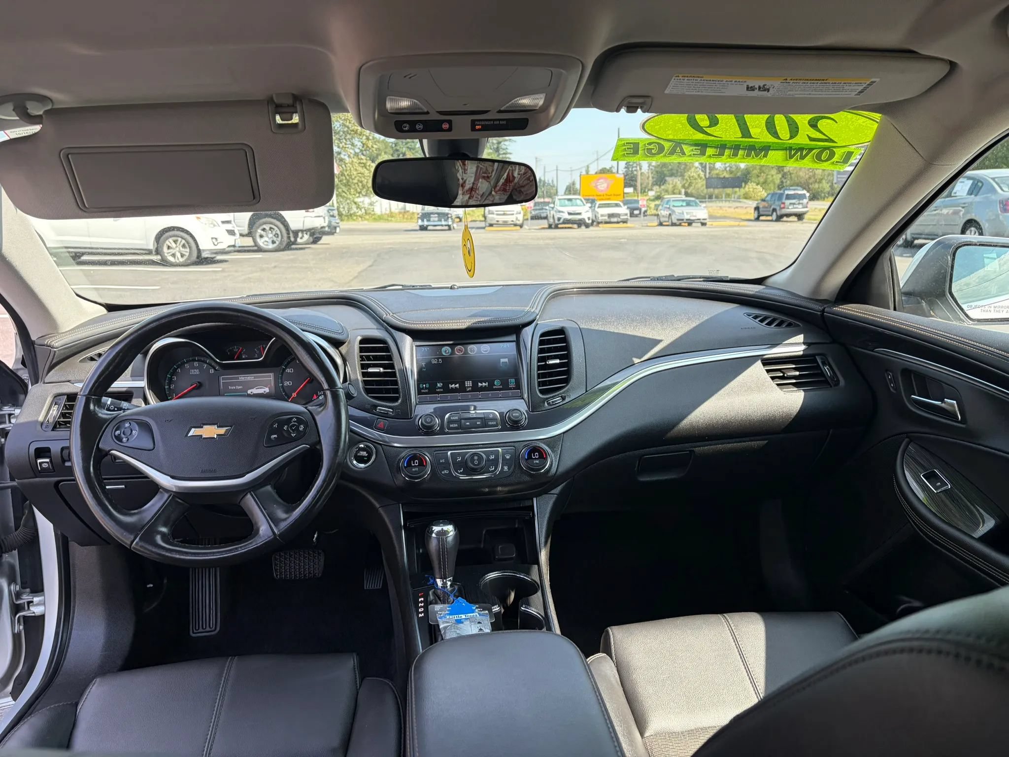 Used 2019 Chevrolet Impala LT FWD image 24