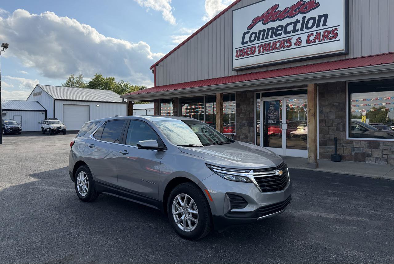 Used 2024 Chevrolet Equinox LT w/ Driver Convenience Package AWD/4WD image 2