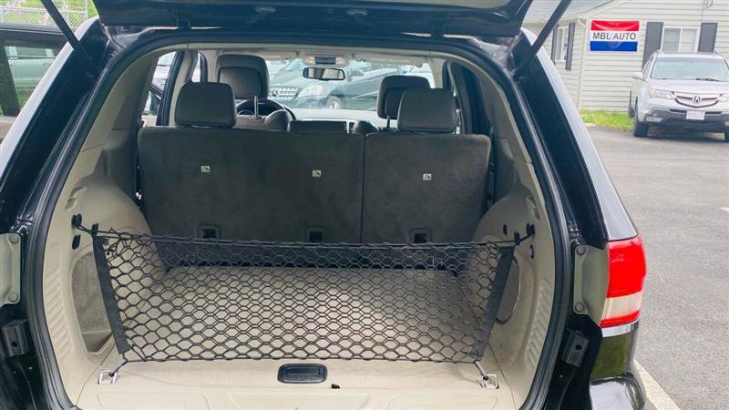 Used 2011 Jeep Grand Cherokee Laredo image 40