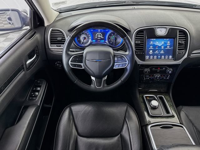 Used 2019 Chrysler 300 Limited image 25