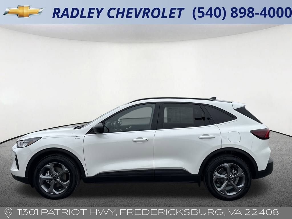 Used 2025 Ford Escape ST-Line w/ Equipment Group 301A image 17