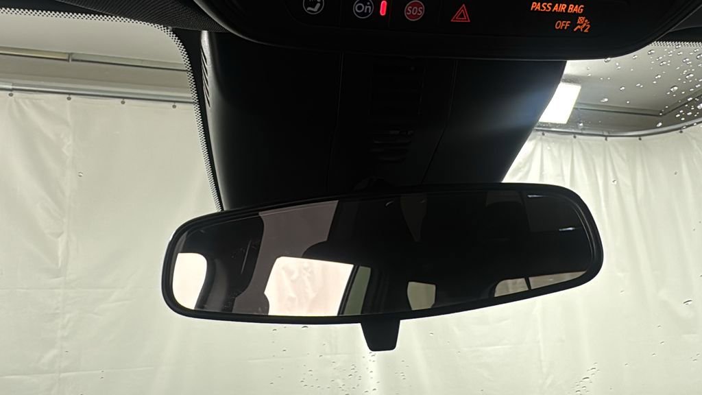 Used 2024 Chevrolet Traverse LT image 34