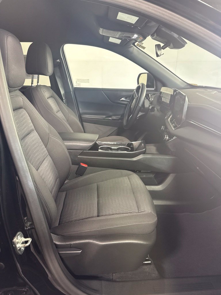 Used 2025 Chevrolet Equinox LT AWD/4WD image 15