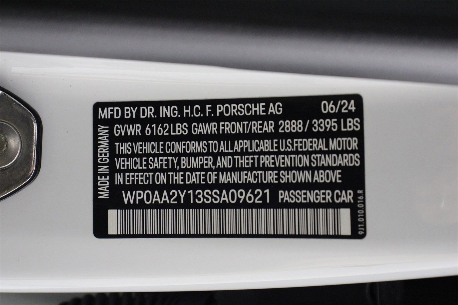 Used 2025 Porsche Taycan image 19