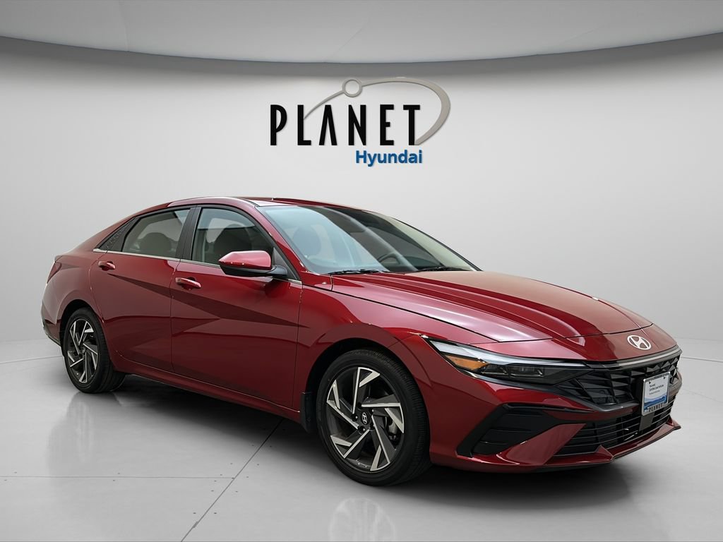 Certified 2025 Hyundai Elantra SEL FWD image 1