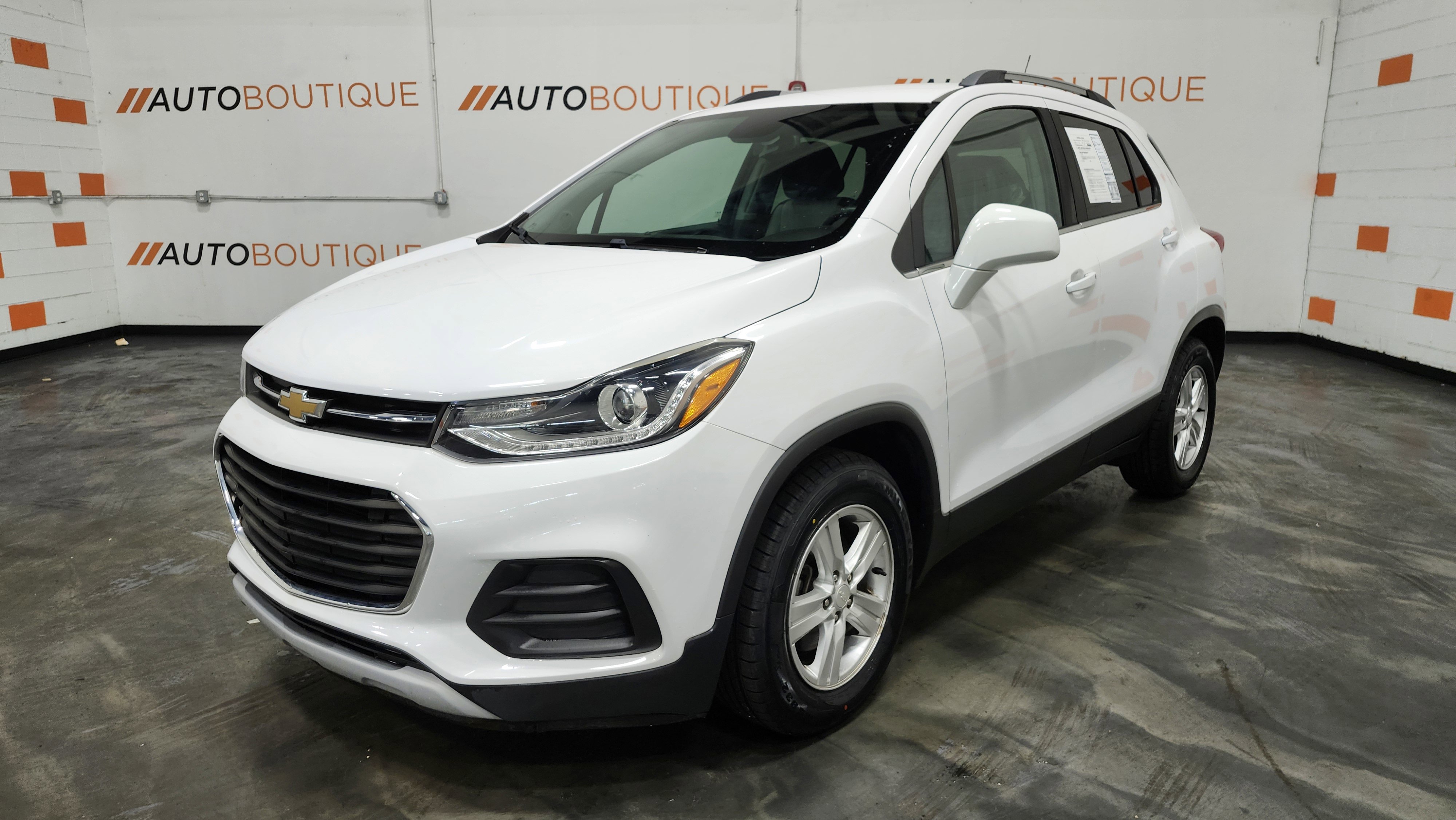 Used 2020 Chevrolet Trax LT image 11