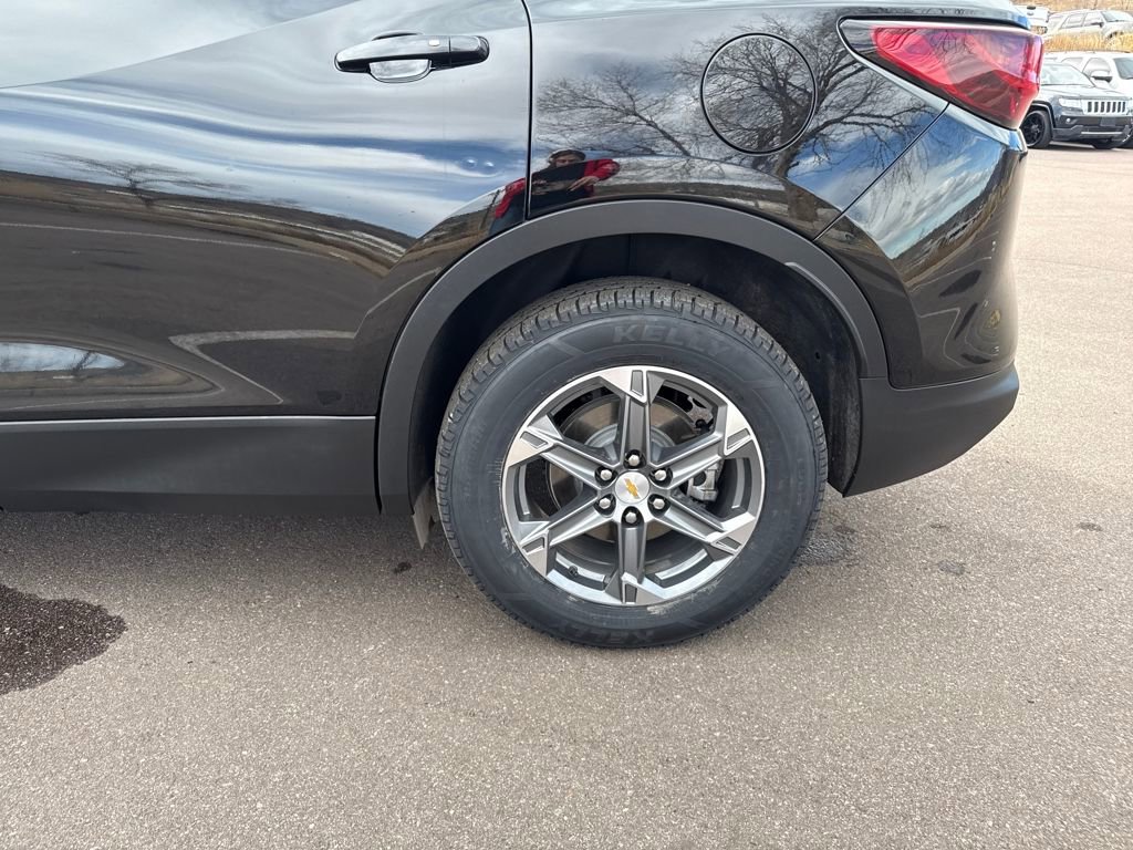 Used 2025 Chevrolet Blazer LT image 33