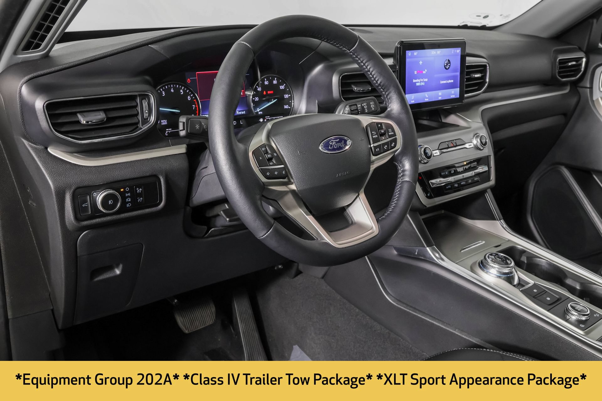 Used 2023 Ford Explorer XLT w/ Equipment Group 202A AWD/4WD image 5