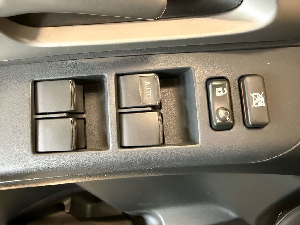 Used 2009 Pontiac Vibe w/ Preferred Package image 19