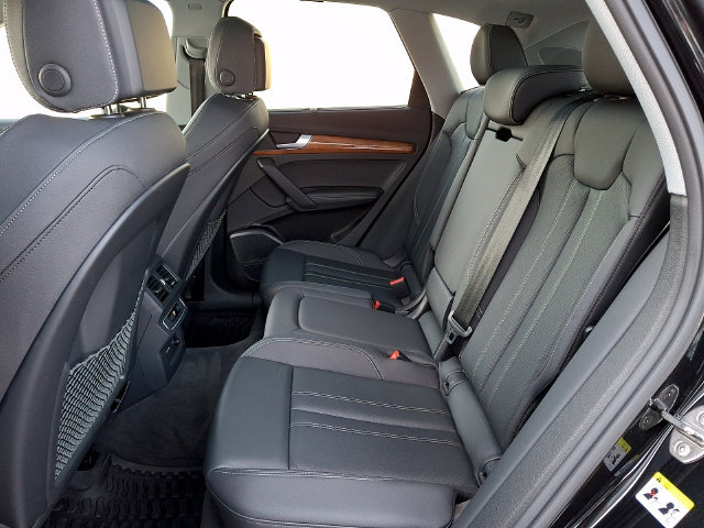 Used 2023 Audi Q5 2.0T Premium Plus w/ Premium Plus Package AWD/4WD image 10