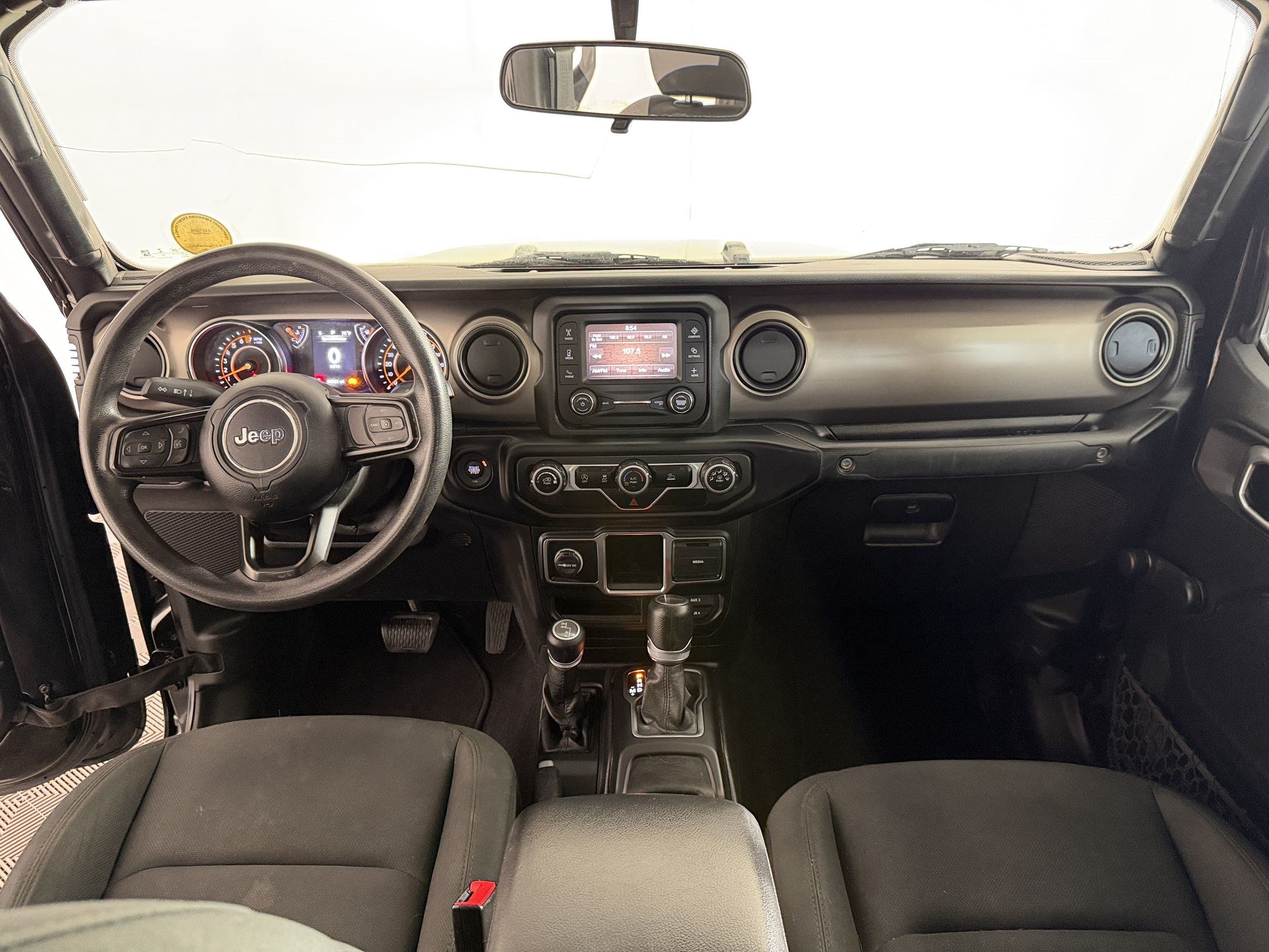 Used 2021 Jeep Gladiator Sport AWD/4WD image 17
