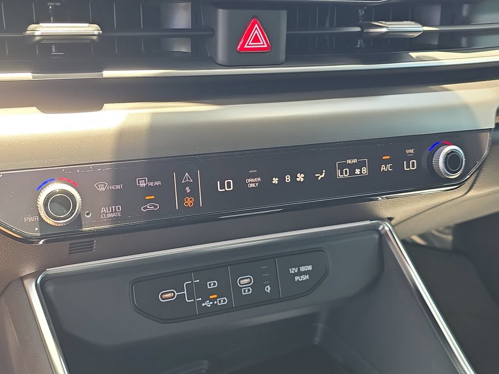 New 2026 Kia Carnival SX w/ SX Dark Edition Package FWD image 26