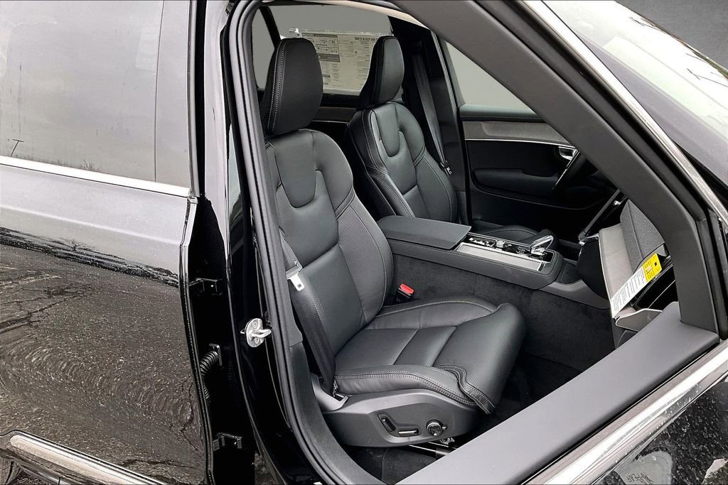 New 2026 Volvo XC90 T8 Ultra w/ Protection Package Premier image 11