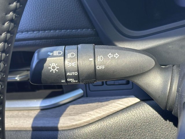 Used 2024 Toyota Grand Highlander AWD image 28