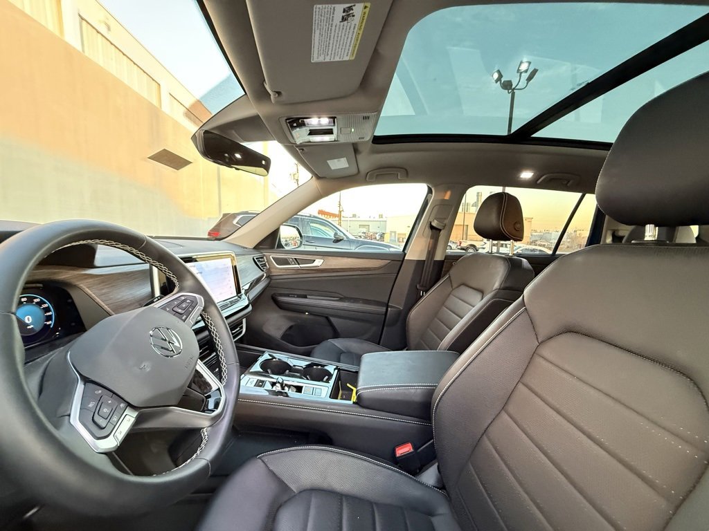 Used 2025 Volkswagen Atlas SEL image 5