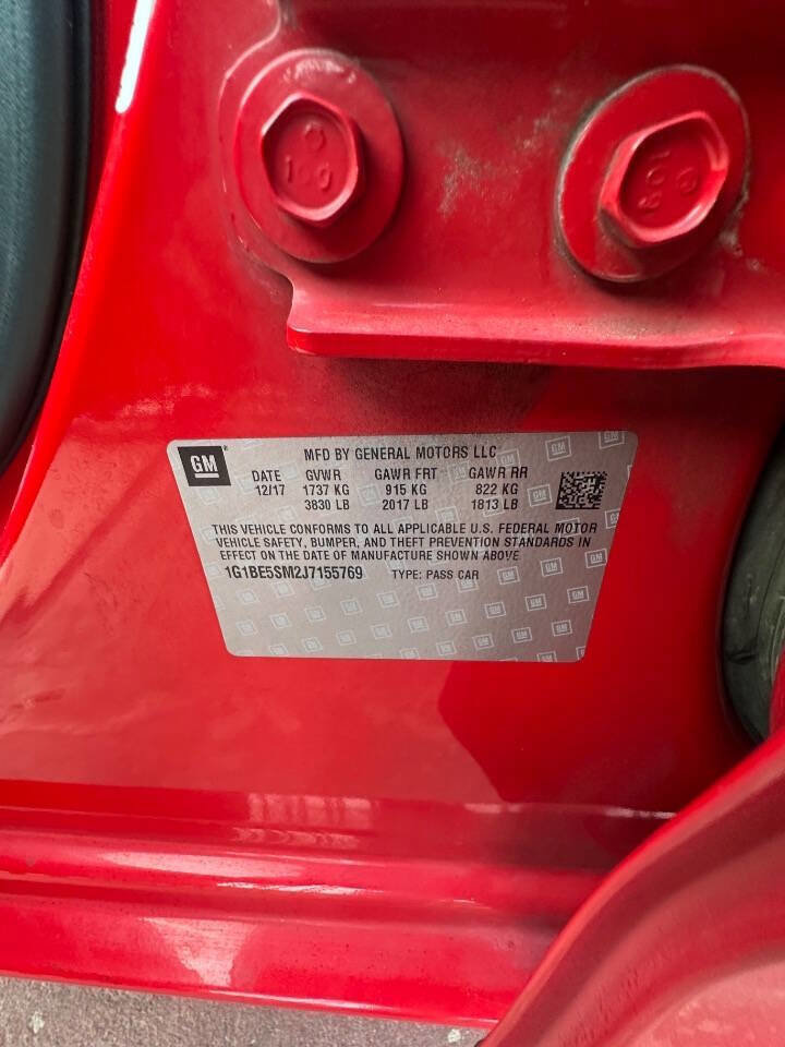 Used 2018 Chevrolet Cruze LT FWD image 16