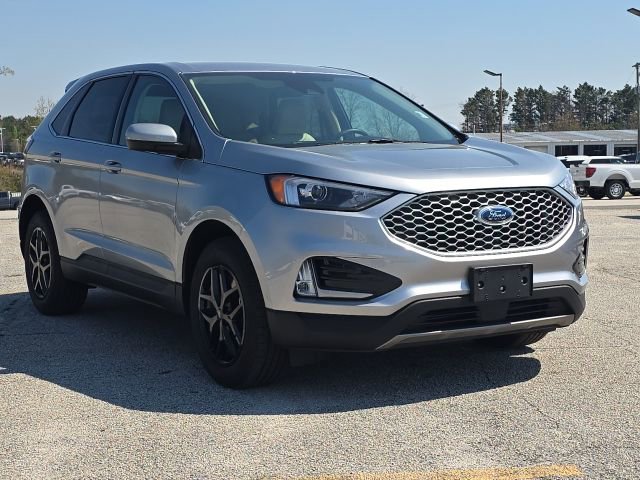 Used 2024 Ford Edge SEL w/ Convenience Package image 7