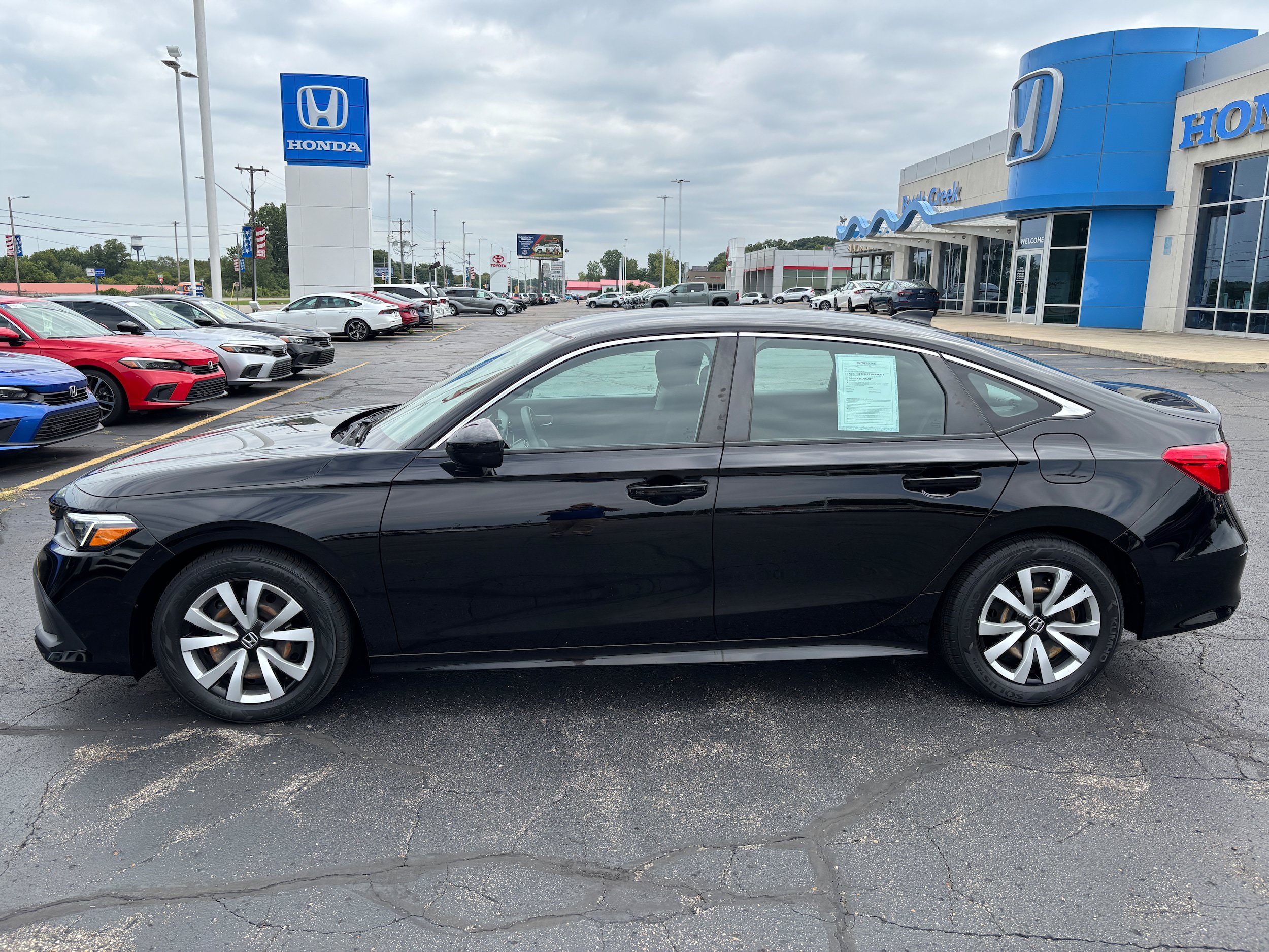 Certified 2022 Honda Civic LX image 1