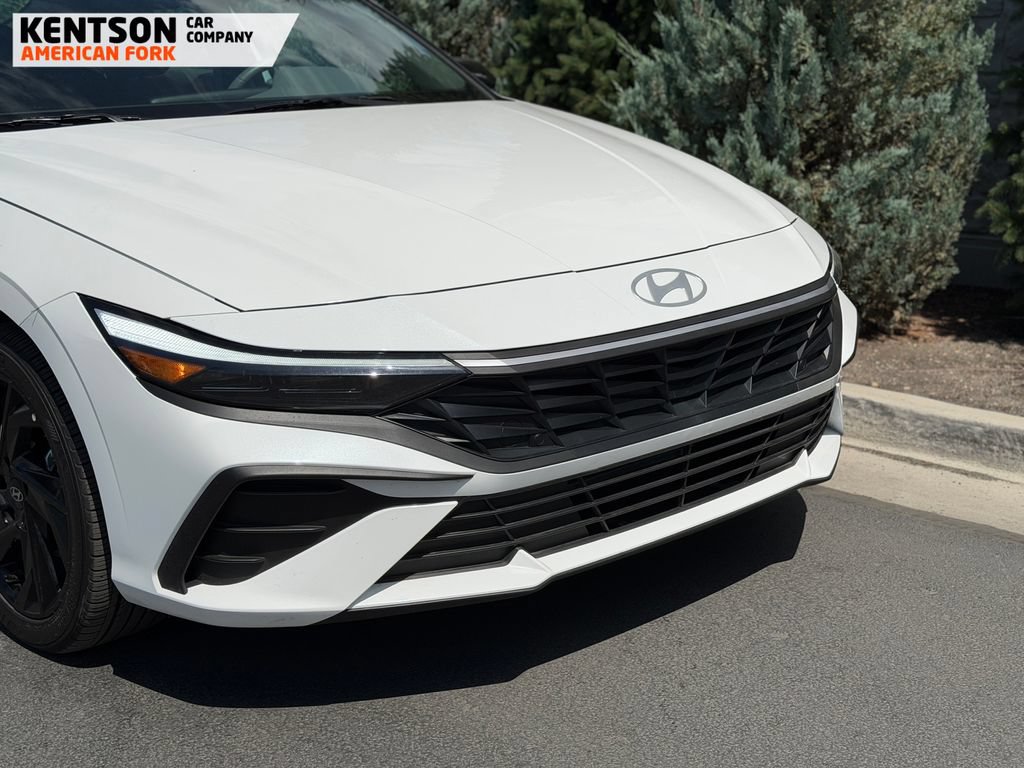 Used 2026 Hyundai Elantra Sport FWD image 11