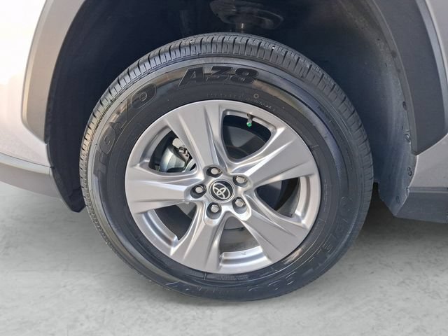 Used 2025 Toyota RAV4 XLE w/ Convenience Package FWD image 29