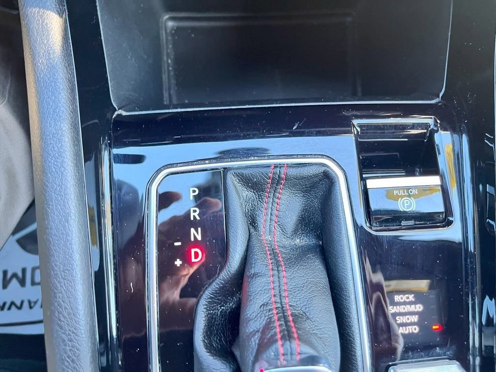 Used 2024 Jeep Compass Trailhawk w/ Trailhawk Convenience Group image 24