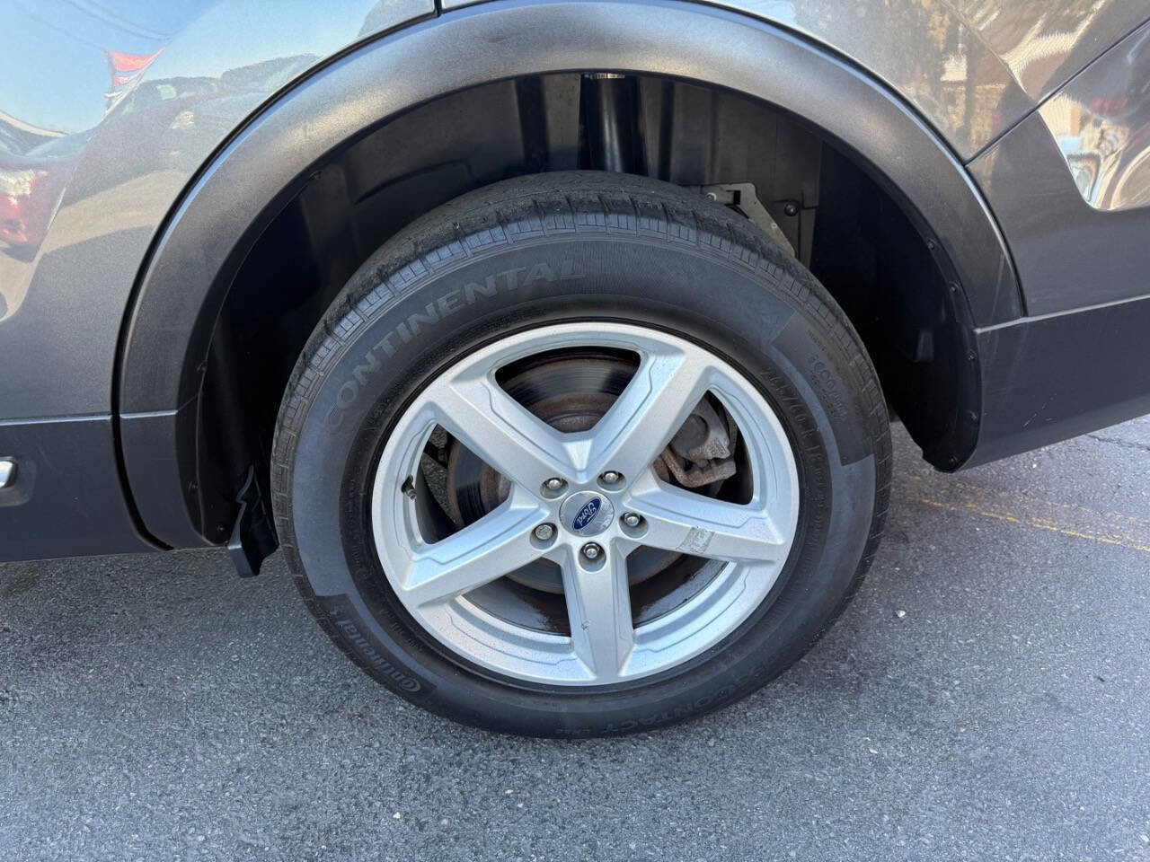 Used 2016 Ford Explorer XLT w/ Equipment Group 202A image 23