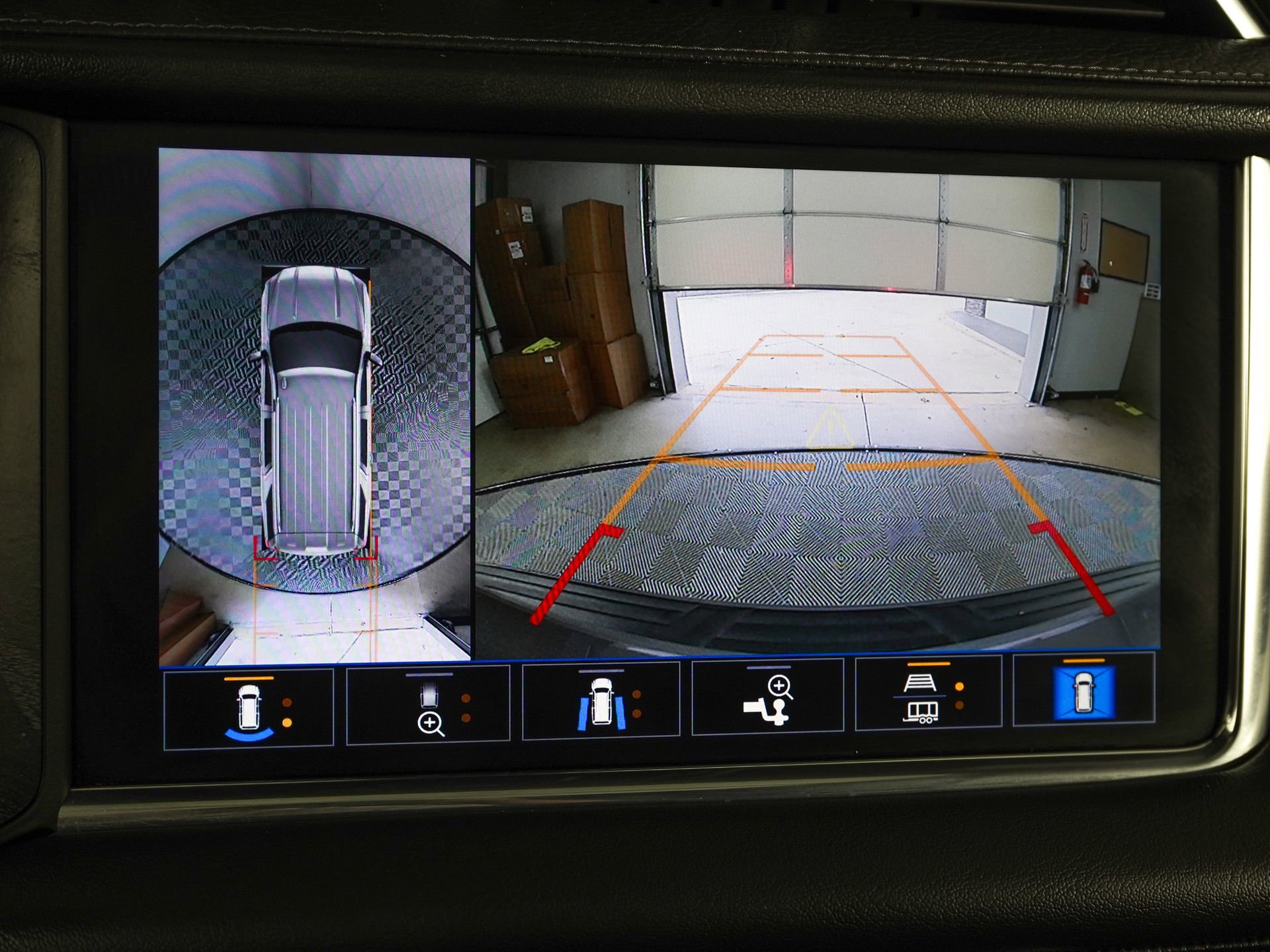 Used 2021 GMC Yukon Denali w/ LPO, Illumination Package image 28