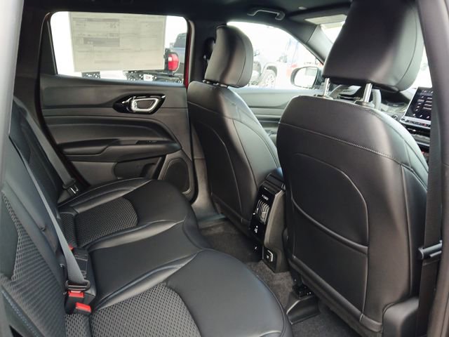 New 2026 Jeep Compass Latitude AWD/4WD image 19