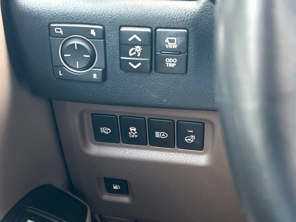 Used 2023 Lexus GX 460 Luxury w/ Sport Design Package AWD/4WD image 31