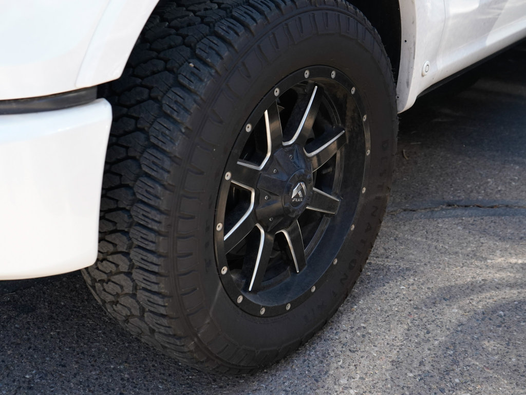 Used 2015 Ford F150 Platinum w/ Technology Package AWD/4WD image 5