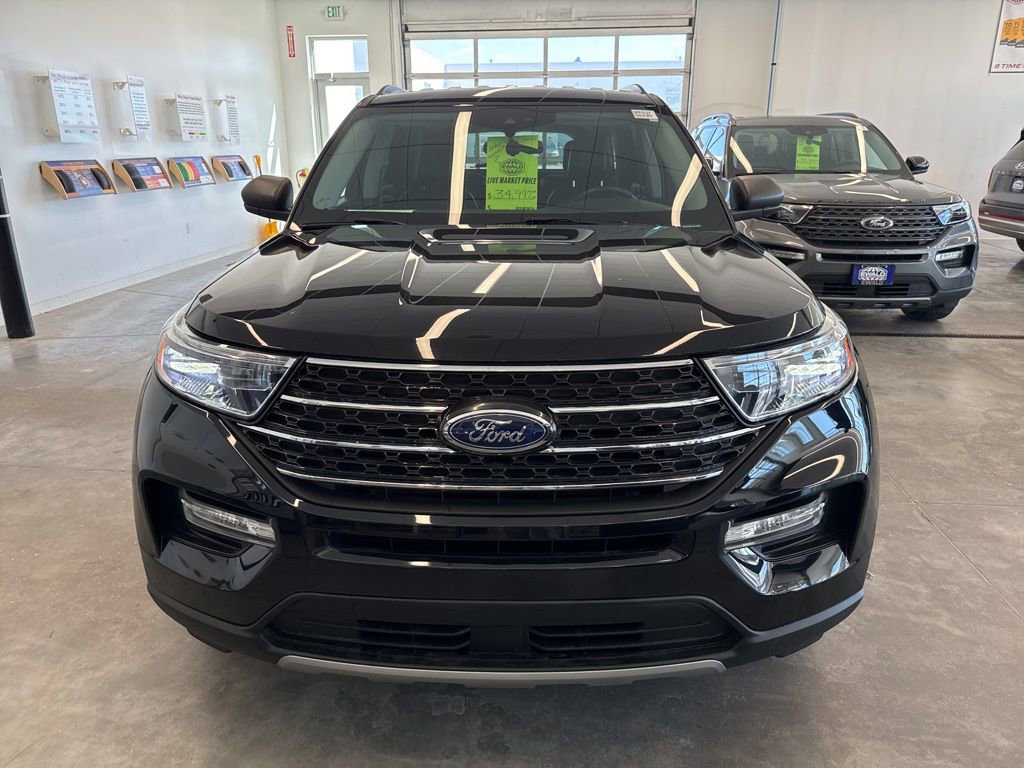 Used 2024 Ford Explorer XLT w/ Equipment Group 202A AWD/4WD image 8