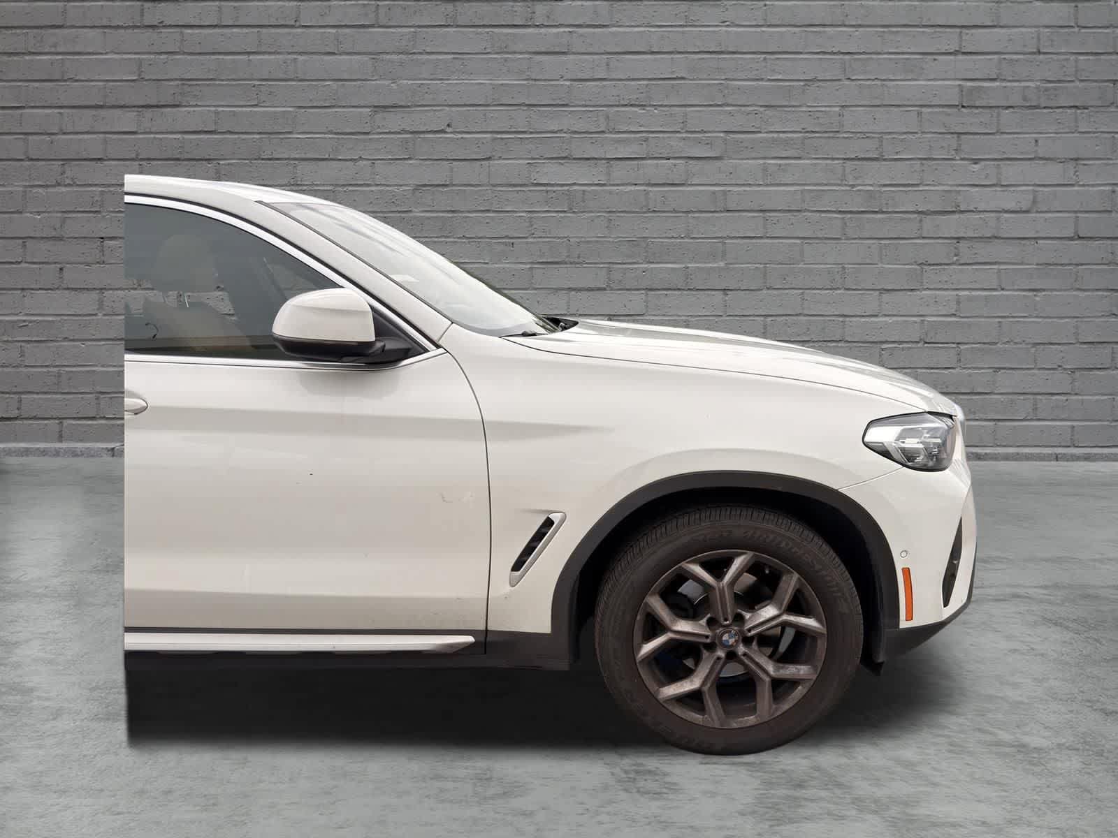Used 2024 BMW X4 xDrive30i w/ Premium Package AWD/4WD image 12