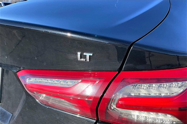 Used 2021 Chevrolet Malibu LT image 23