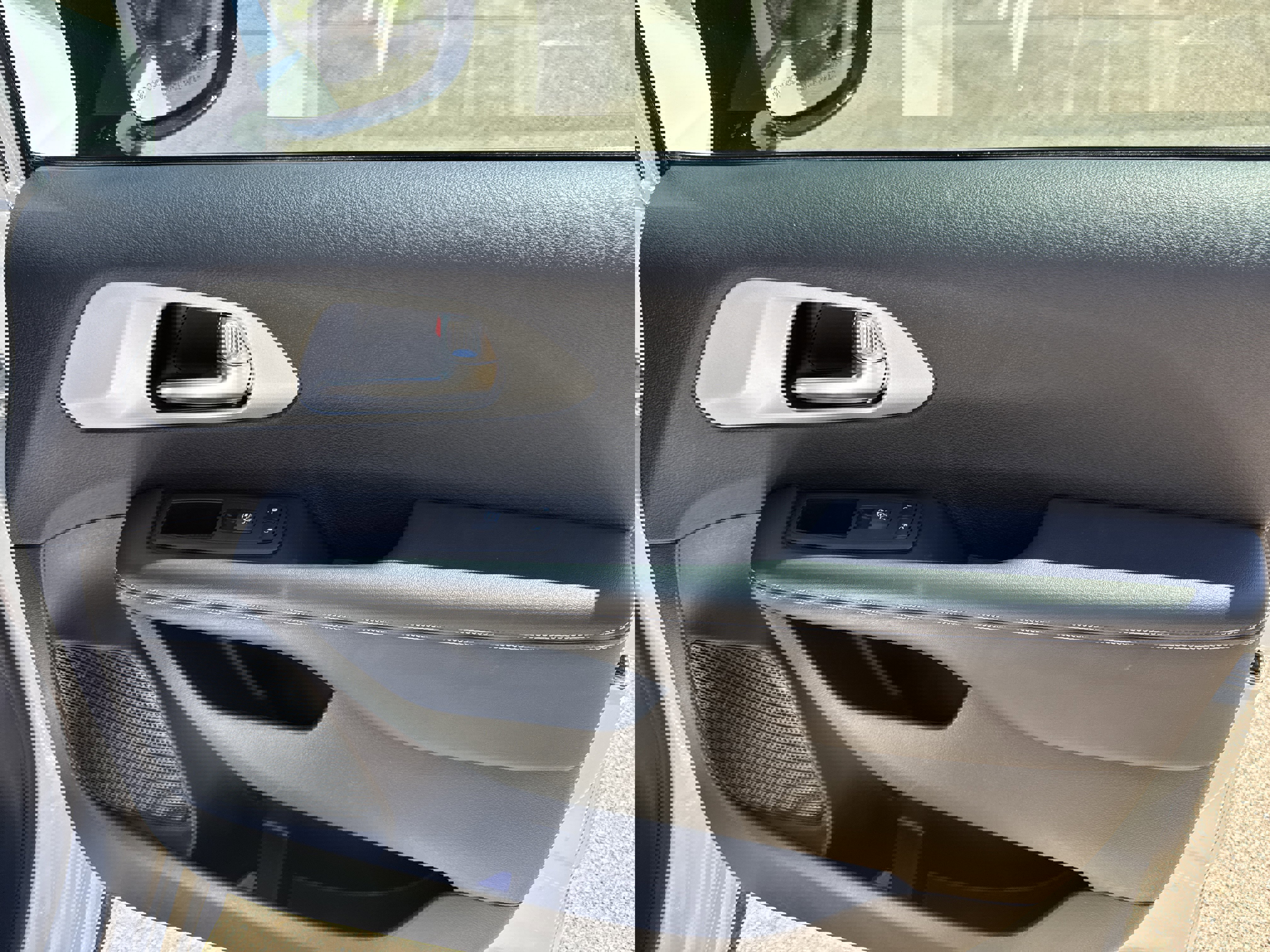 Used 2024 Chrysler Pacifica Touring-L w/ Uconnect Theater Family Group FWD image 17