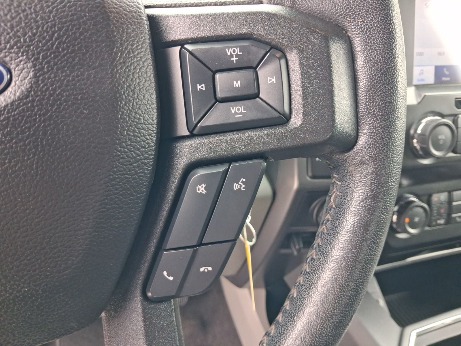 Used 2020 Ford F150 XLT w/ Equipment Group 302A Luxury AWD/4WD image 22