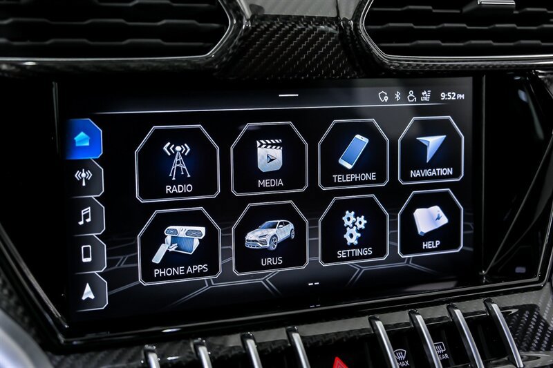 Used 2021 Lamborghini Urus AWD/4WD image 35