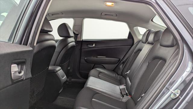 Used 2020 Kia Optima S image 16